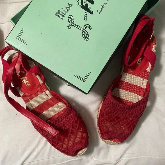 NIB MISS L FIRE **RED** Espadrille sandals - Picture 2 of 6